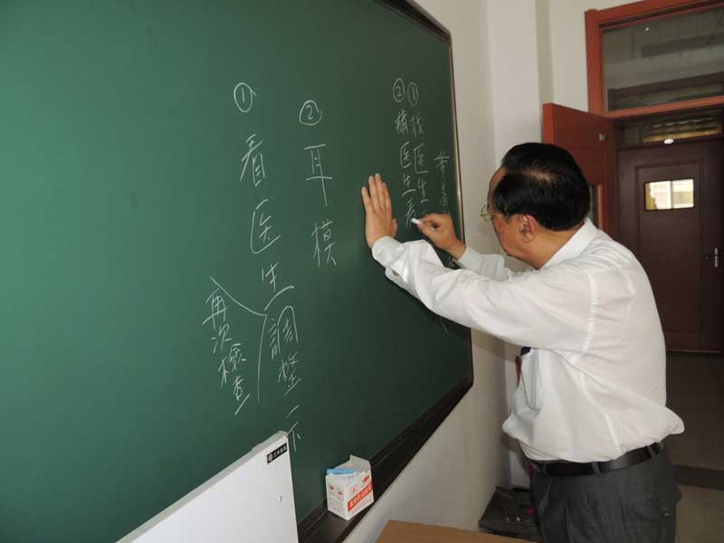 2013年7月，魏基成天籟列車駛入山西太原