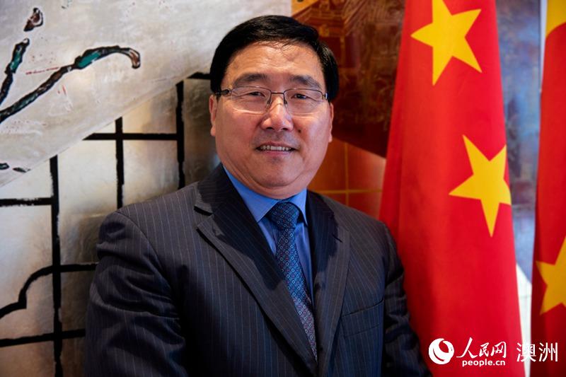 中國駐悉尼總領事李華新通過人民網向廣大網友拜年